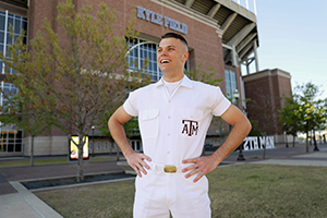 Thomas-Greive-Yell-Leader-copy-300x200.jpg