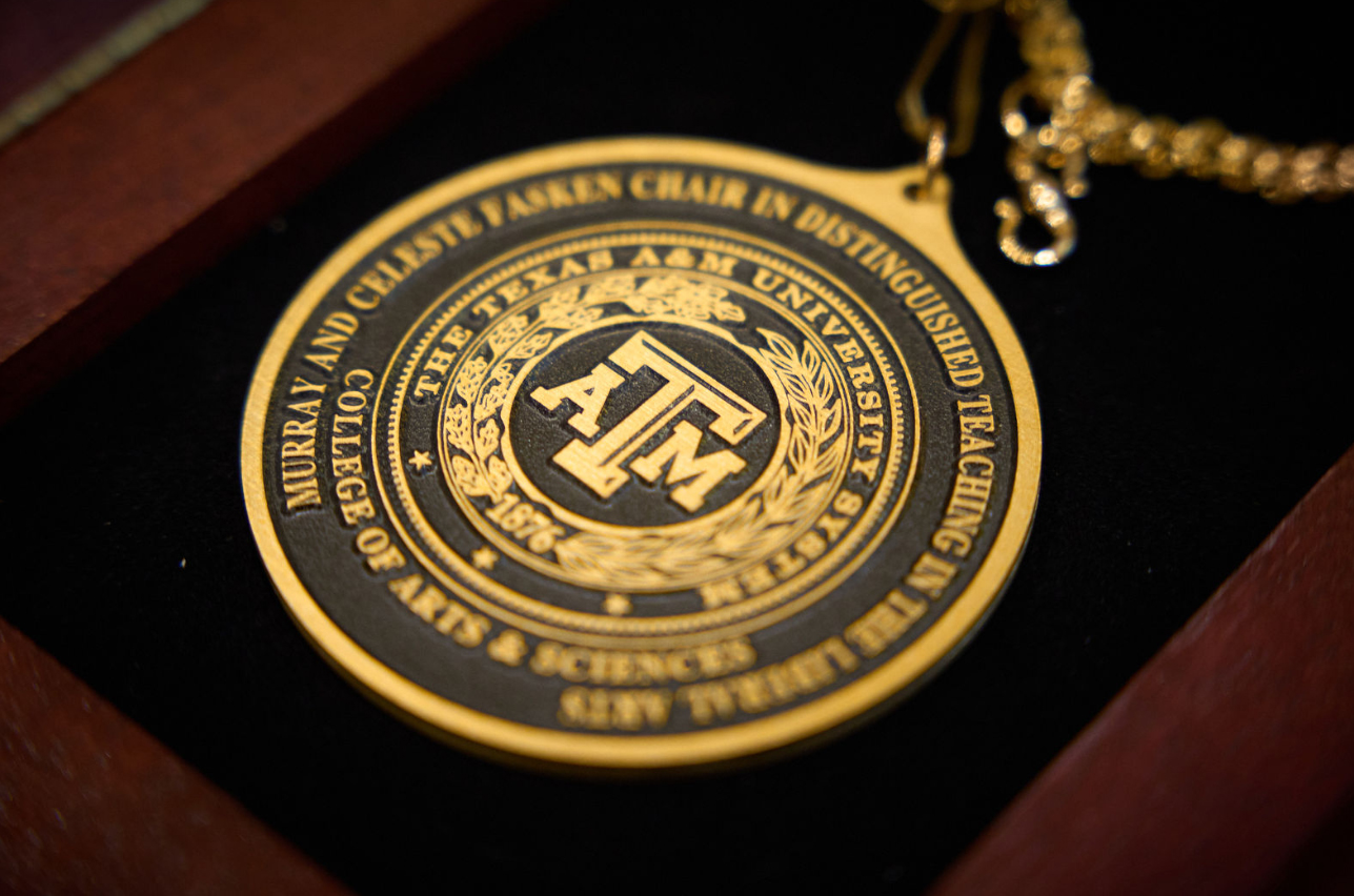 An example bronze medallion, as presented to endowed chair and professorship holders in the Texas A&amp;M University College of Arts and Sciences